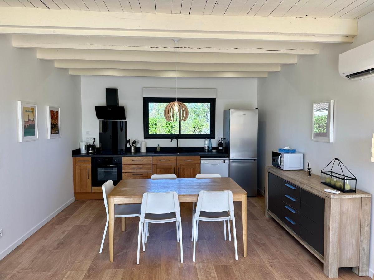 La Halte Occitane - Classe 3 Etoiles - Pour 6 Personnes, 3 Chambres, Parking, Terrasse, Inclus *
